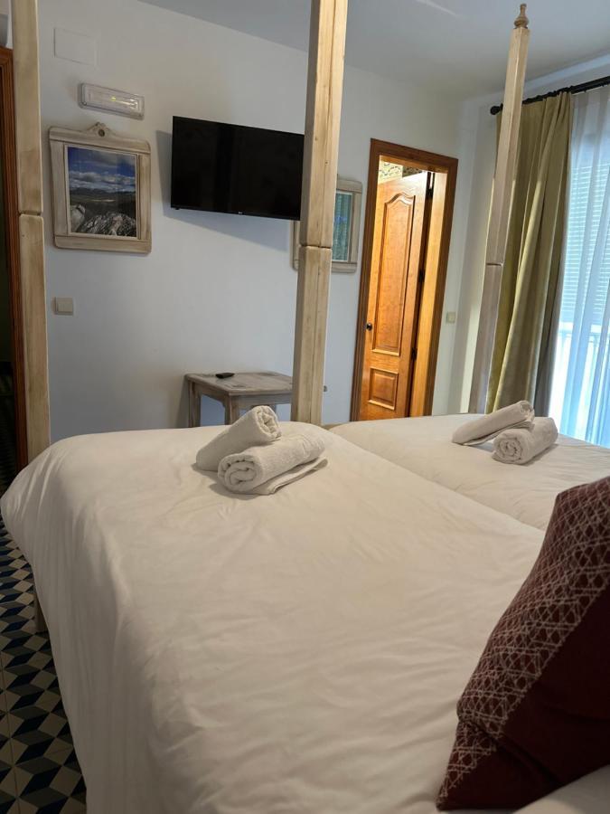 Hostal Moon Tolox Εξωτερικό φωτογραφία