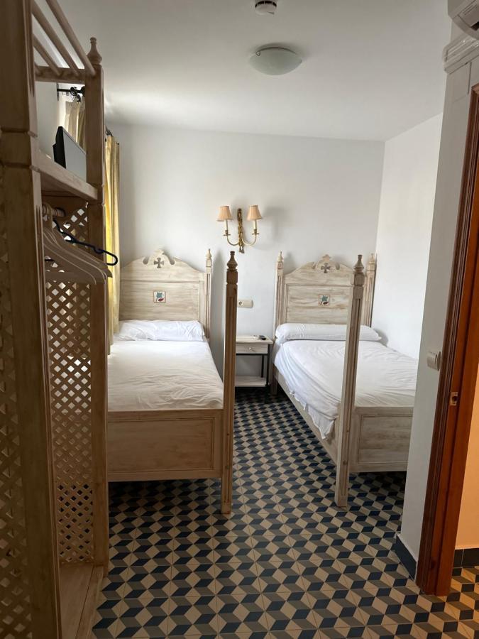 Hostal Moon Tolox Εξωτερικό φωτογραφία
