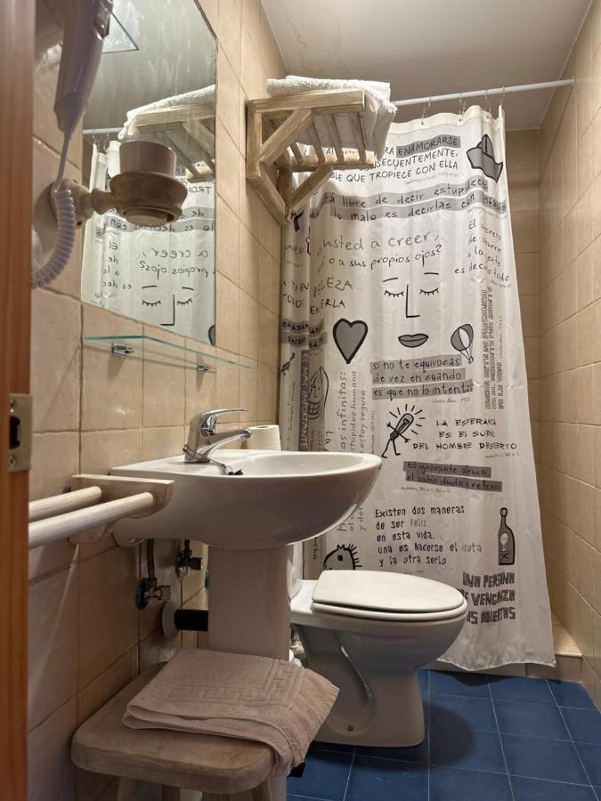Hostal Moon Tolox Εξωτερικό φωτογραφία